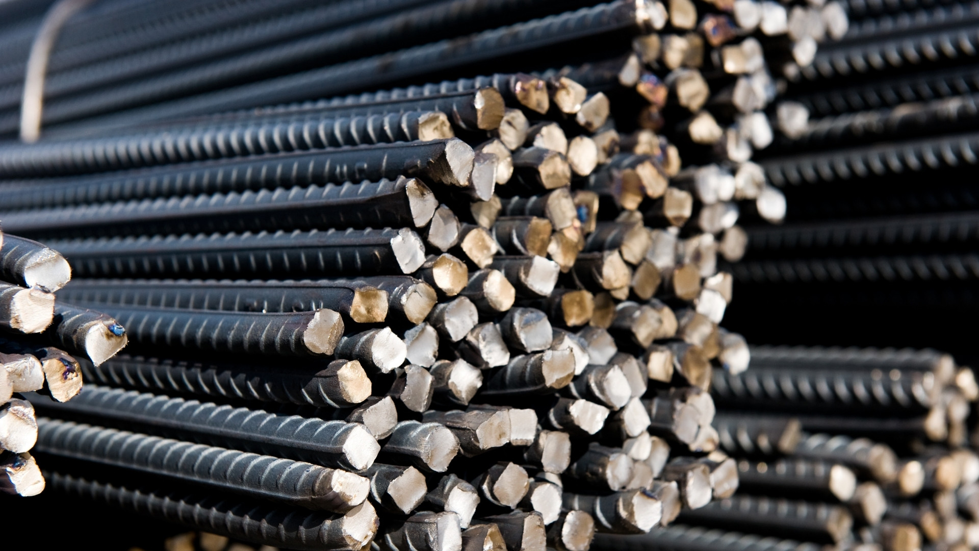 Top 7 Advantages of Buying Steel Online